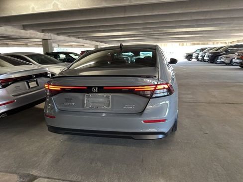 Used 2025 Honda Accord Sport image 6