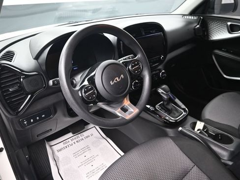 Certified 2024 Kia Soul S FWD image 12