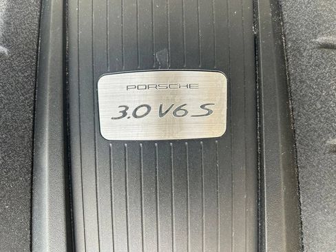 Used 2021 Porsche Macan S AWD/4WD image 14