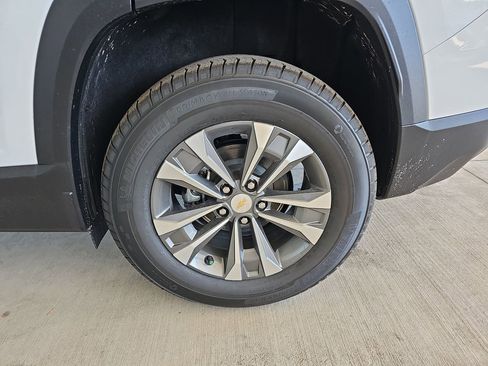 New 2026 Chevrolet Equinox LT AWD/4WD image 30