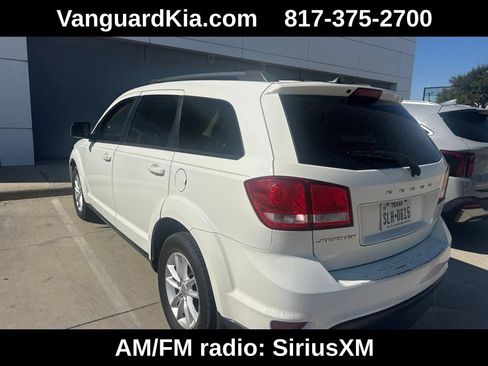 Used 2015 Dodge Journey SXT w/ Flexible Seating Group FWD image 2