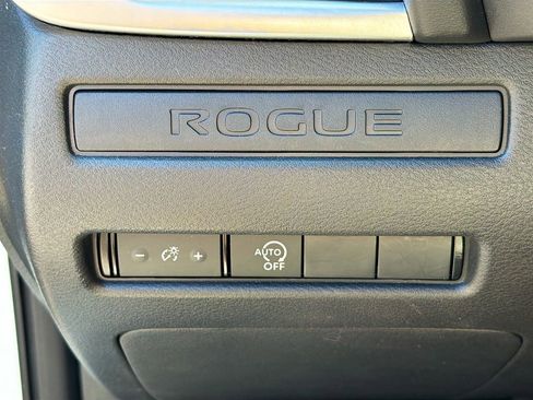 Used 2024 Nissan Rogue S AWD/4WD image 15