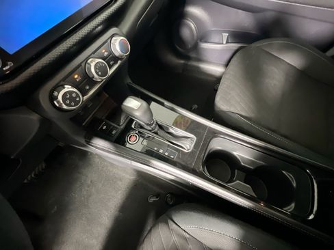Used 2024 Nissan Kicks SV FWD image 25