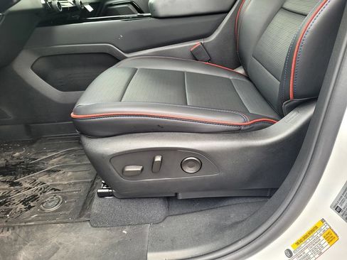 Used 2025 Chevrolet Silverado EV RST AWD/4WD image 18