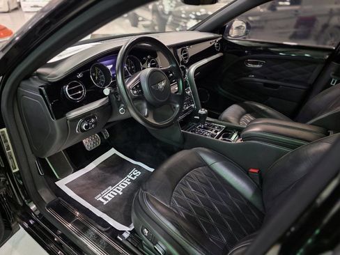 Used 2017 Bentley Mulsanne RWD image 7