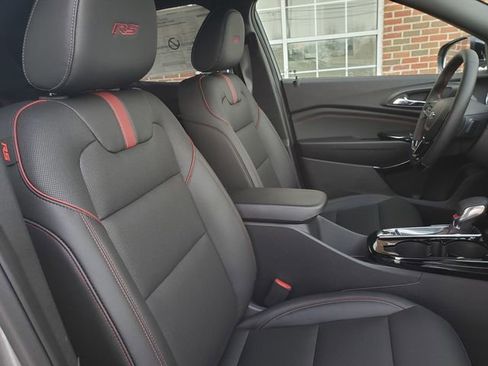 New 2025 Chevrolet Trax RS w/ Sunroof Package image 16