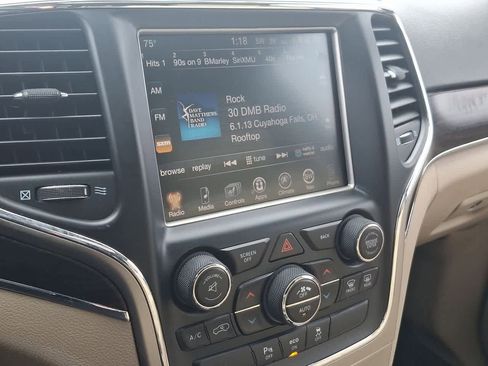 Used 2014 Jeep Grand Cherokee Limited image 20