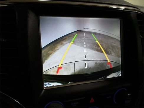 Used 2017 Jeep Grand Cherokee Laredo w/ Quick Order Package 23E image 15