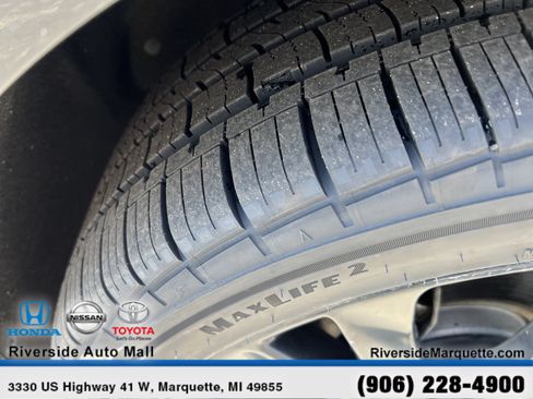 Used 2021 Chevrolet Blazer RS w/ Enhanced Convenience Package AWD/4WD image 12
