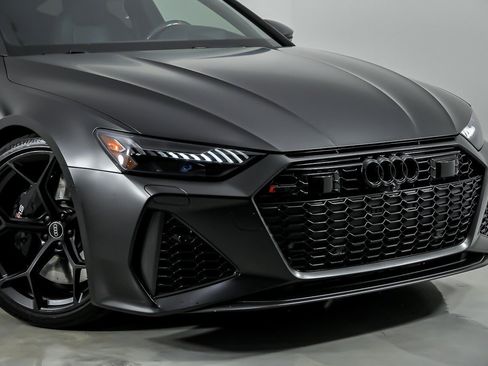 Used 2024 Audi RS 7 Performance AWD/4WD image 3