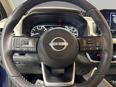 Used 2023 Nissan Rogue SL w/ SL Premium Package image 25