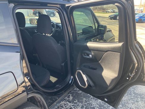 Used 2017 Jeep Renegade Sport w/ Power & Air Group FWD image 15