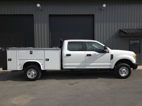 Used 2017 Ford F350 XL AWD/4WD image 5
