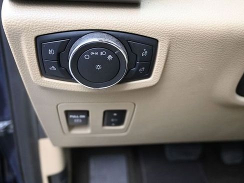 Used 2019 Ford F150 Lariat AWD/4WD image 18