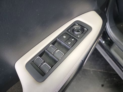 Used 2020 Lexus RX 350L Premium w/ Premium Package AWD/4WD image 14