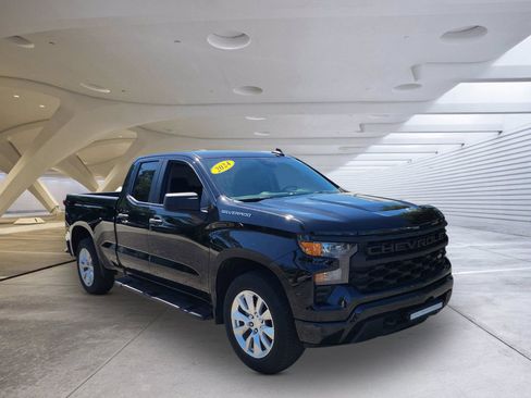 Used 2024 Chevrolet Silverado 1500 Custom RWD image 1