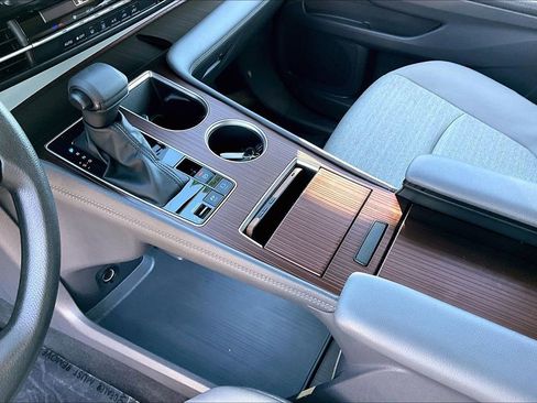 Used 2024 Toyota Sienna LE image 24