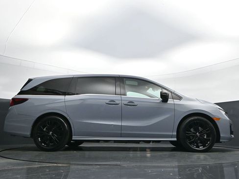 Used 2025 Honda Odyssey Sport-L image 31