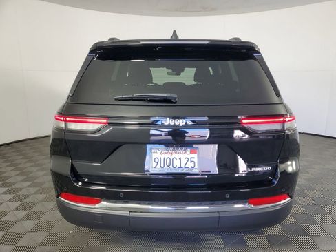 Used 2025 Jeep Grand Cherokee Laredo X image 5