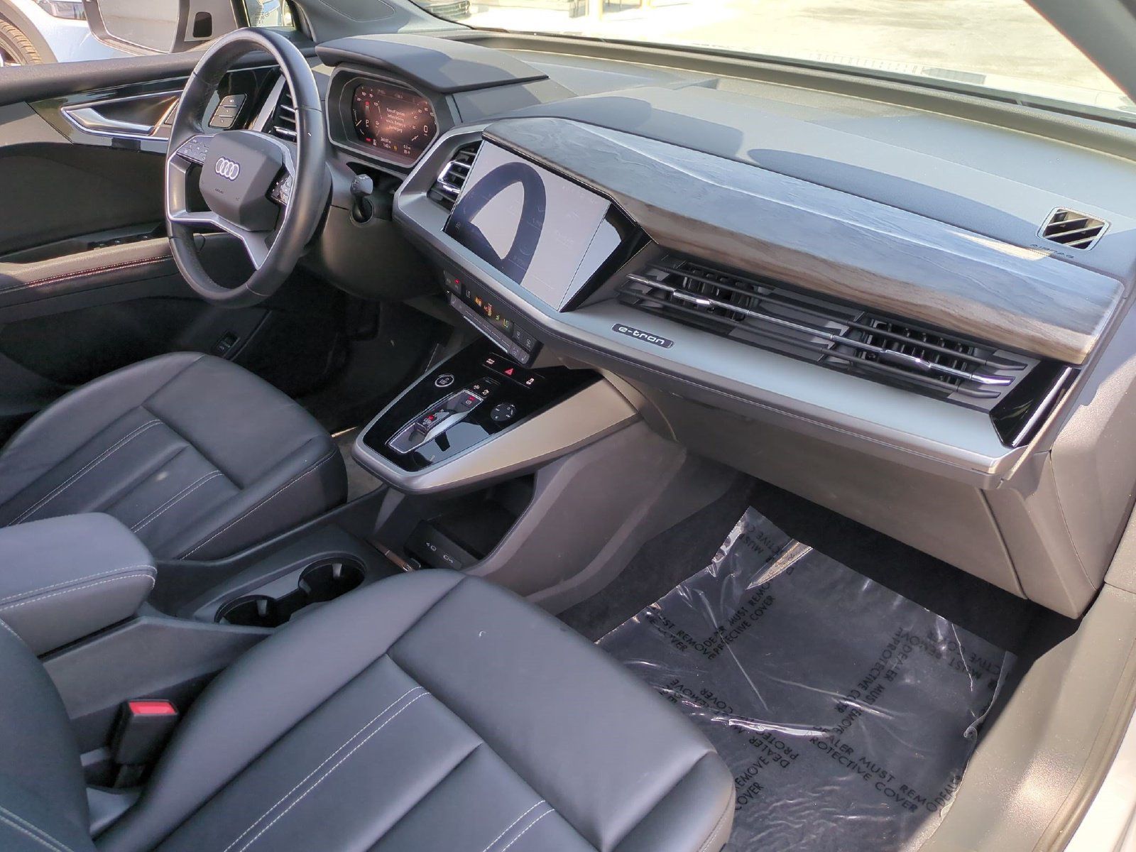 Used 2023 Audi Q4 e-tron Premium w/ Convenience Package AWD/4WD image 21