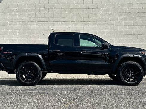 Used 2026 Chevrolet Colorado Trail Boss AWD/4WD image 3