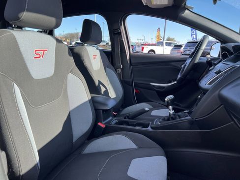 Used 2016 Ford Focus ST image 25