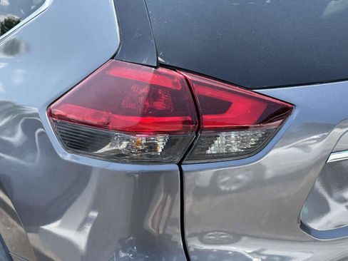 Used 2020 Nissan Rogue SV AWD/4WD image 7