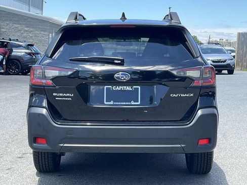 Used 2023 Subaru Outback Premium AWD/4WD image 12