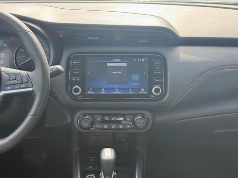Used 2023 Nissan Kicks SR w/ SR Premium Package FWD image 14