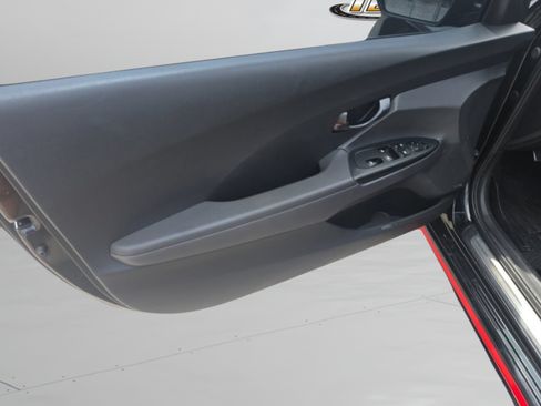 Used 2022 Hyundai Veloster N FWD image 11