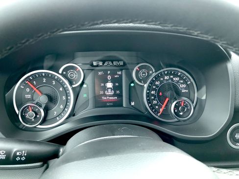 New 2026 RAM 1500 4x4 Crew Cab image 24