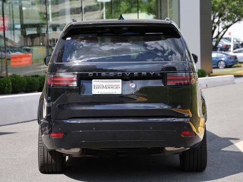 Used 2025 Land Rover Discovery Dynamic SE AWD/4WD image 3