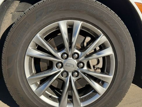 Used 2020 Cadillac XT5 Premium Luxury image 9