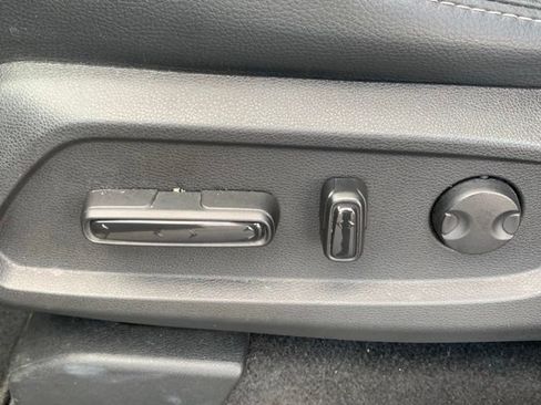 Used 2024 Honda Pilot Touring image 7
