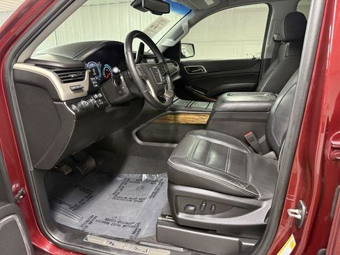 Used 2019 GMC Yukon XL Denali w/ Denali Ultimate Package AWD/4WD image 13