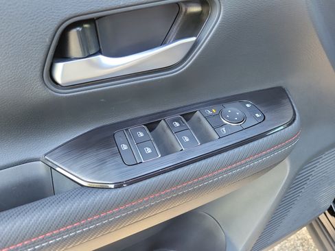 Certified 2025 Nissan Kicks SR FWD image 15