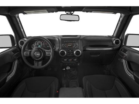 Used 2015 Jeep Wrangler Unlimited Sahara w/ Connectivity Group AWD/4WD image 8