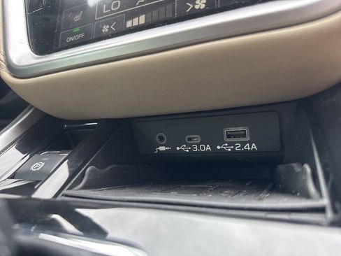 Used 2025 Subaru Outback Limited XT image 14