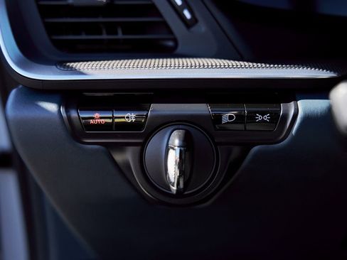 Used 2021 Porsche 911 Turbo S image 44