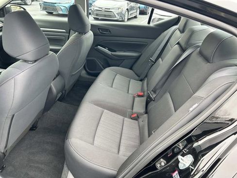 Used 2023 Nissan Altima 2.5 SV w/ SV Premium Package image 16