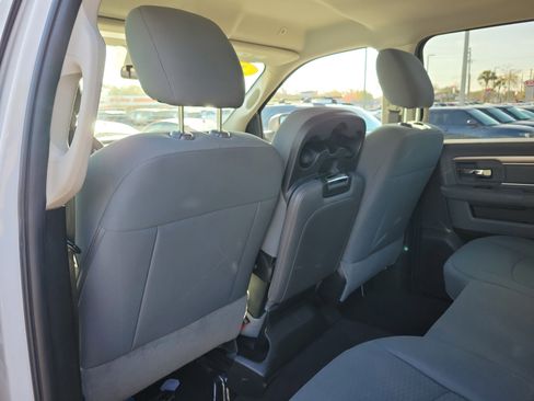 Used 2019 RAM 1500 Classic SLT image 15