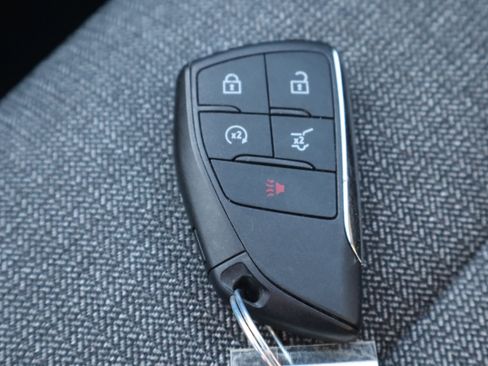 Used 2025 GMC Acadia Elevation image 29