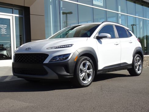Used 2023 Hyundai Kona SEL AWD/4WD image 1