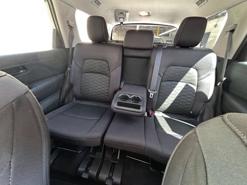 Used 2026 Nissan Pathfinder SV AWD/4WD image 31