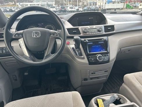 Used 2016 Honda Odyssey SE image 16