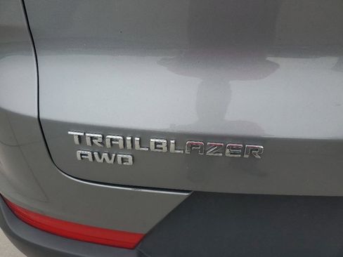 Used 2025 Chevrolet TrailBlazer LT AWD/4WD image 5