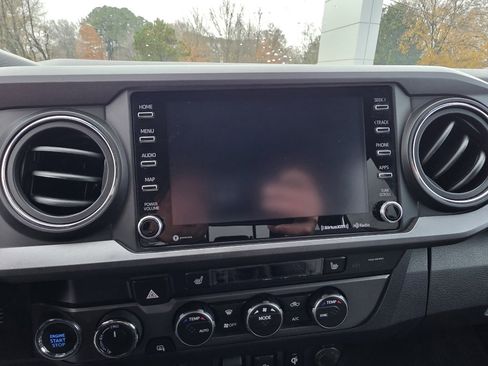 Used 2020 Toyota Tacoma TRD Off-Road image 18