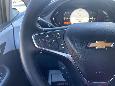 Used 2019 Chevrolet Bolt Premier w/ Infotainment Package image 8