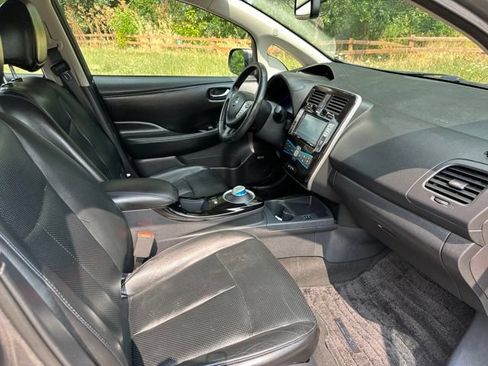 Used 2016 Nissan Leaf SL w/ Premium Package FWD image 25