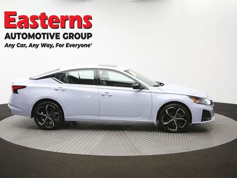 Used 2023 Nissan Altima 2.5 SR AWD/4WD image 46